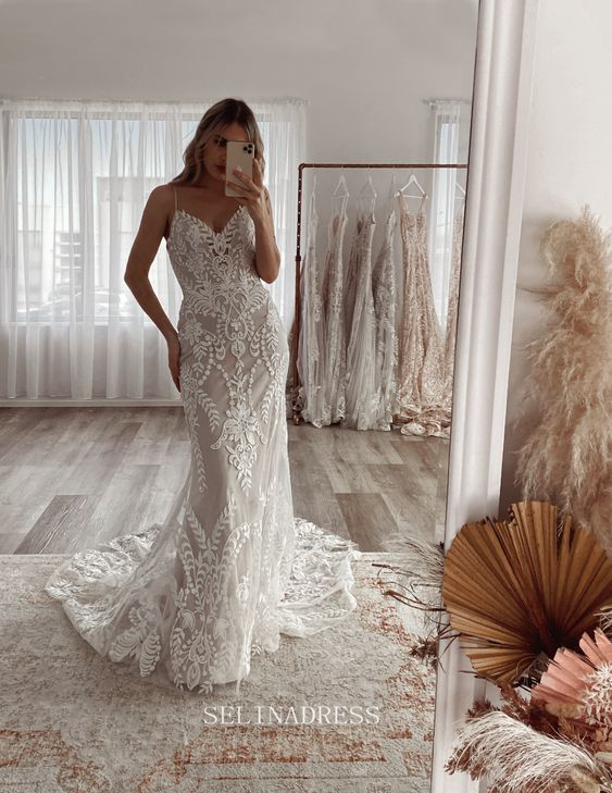 Top thick lace wedding dress Shop - Main Image